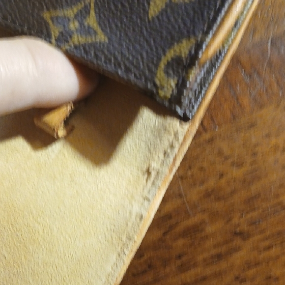 Louis Vuitton Monogram Wallet - Picture 13 of 16